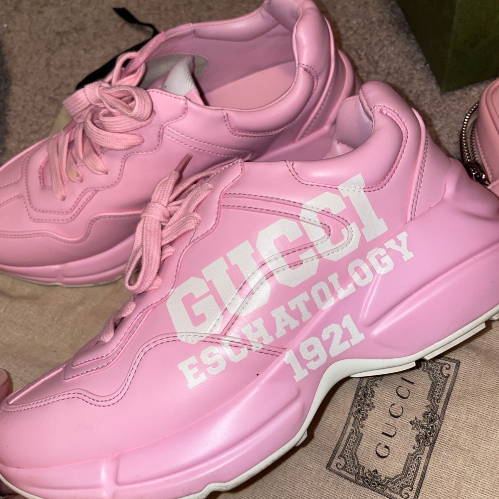 Authentic Gucci sneaker’s